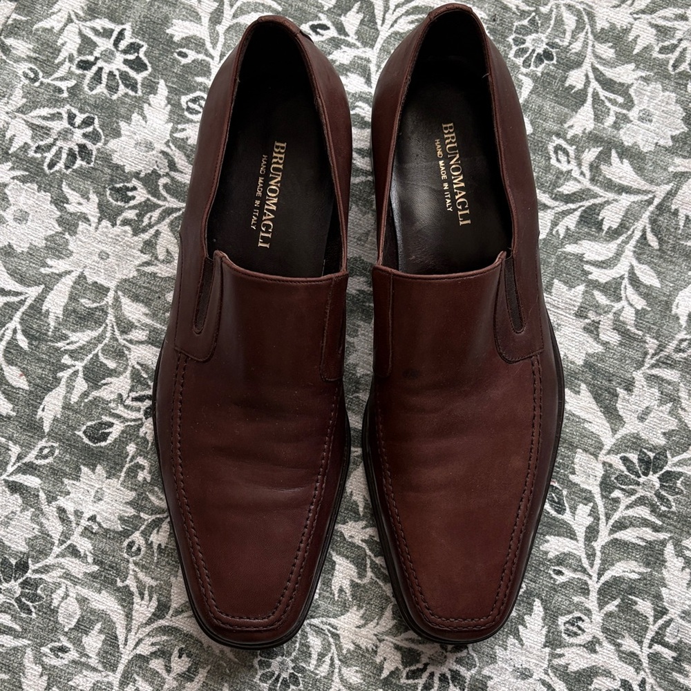 Men’s Bruno Magli slip on loafers size 12 brown Excellent condition